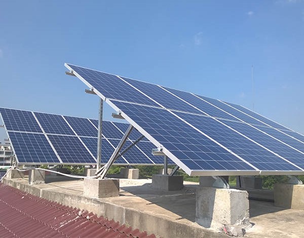 太阳能航空障碍灯